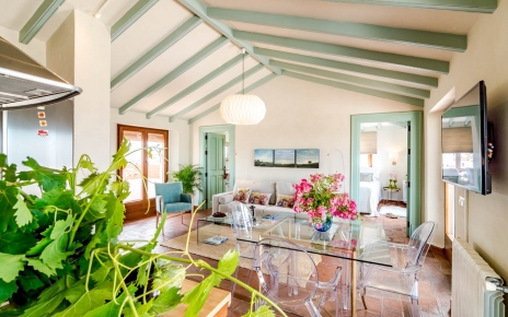 Indoor dining facilities